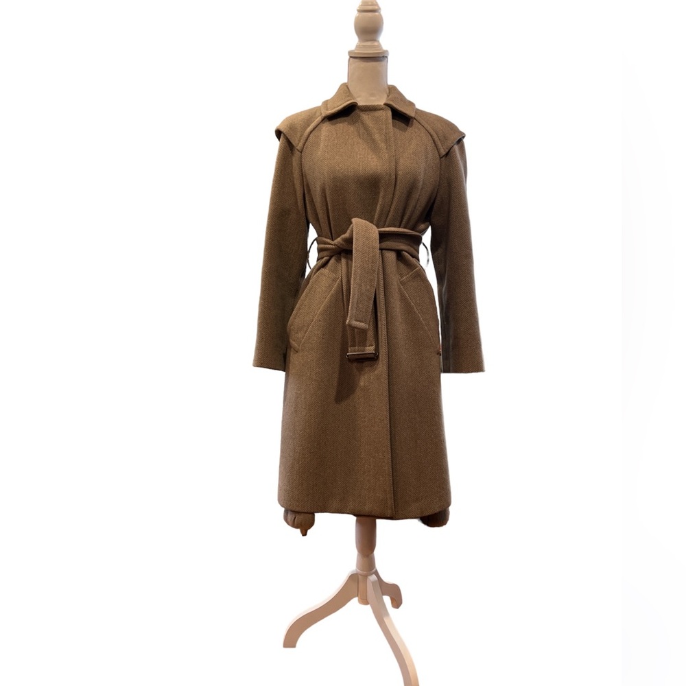 Louis Vuitton Wool Coat
SALE - Picture 9 of 13